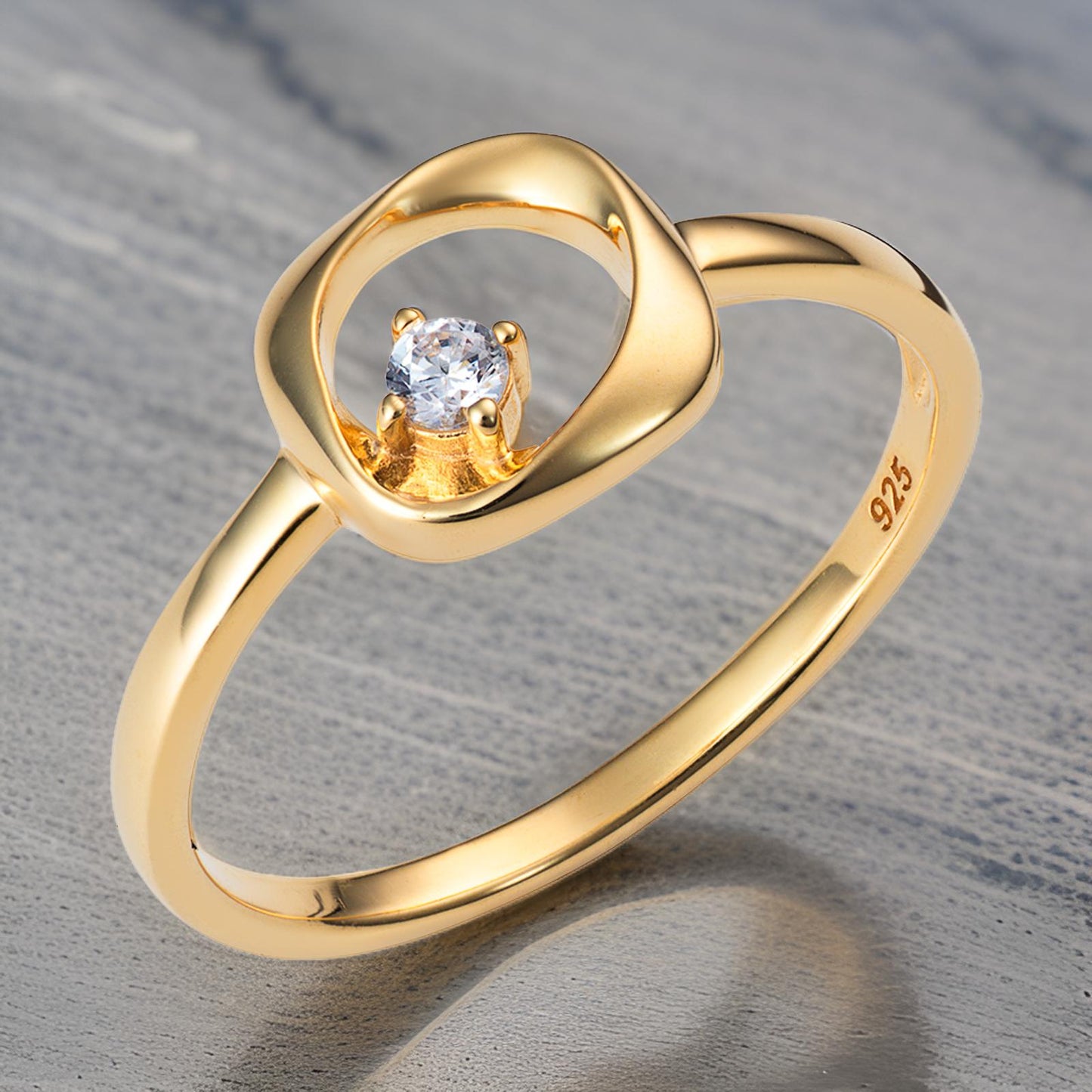 925 gold plated sterling silver single diamond CZ Classic Ring