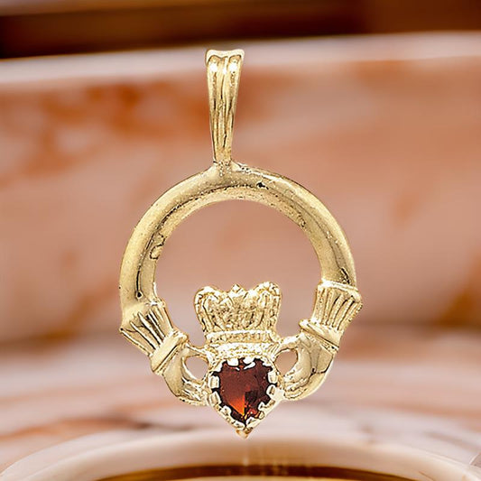 9CT Garnet Claddagh Pendant